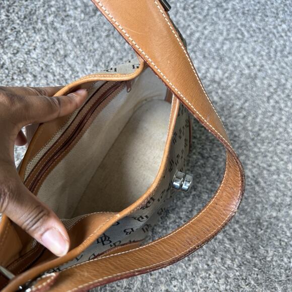 Y2K Vintage Dooney & Bourke Signature Crescent Shoulder Bag Hobo L806 Brown VTG - Picture 11 of 15